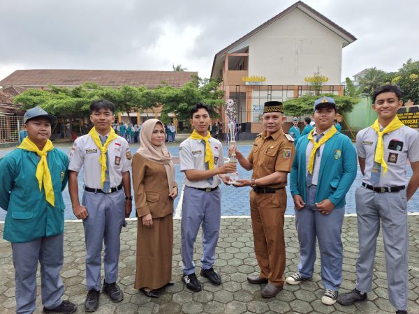 Juara 3 Penanganan Pertolongan Pertama
